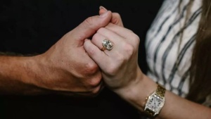 Taylor Swift and Travis Kelce engaged: Which house might become their shared home; a closer look at pictures of their estates