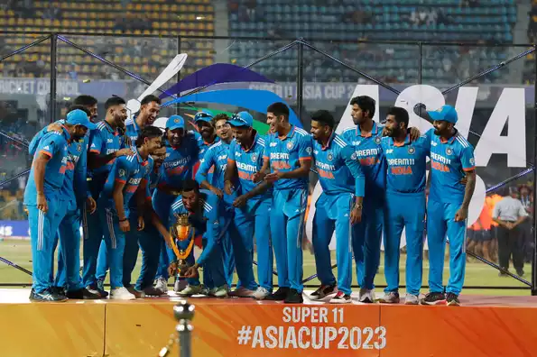 Team India celebrates their Asia Cup 2023 victory.